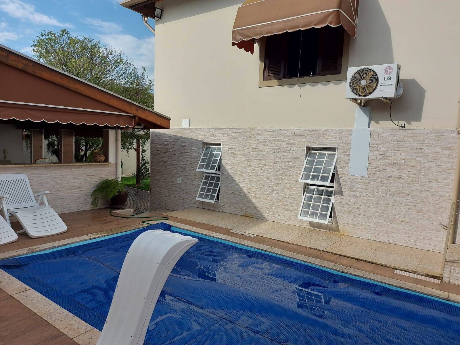 Casa, 3 quartos, 220 m² - Foto 1