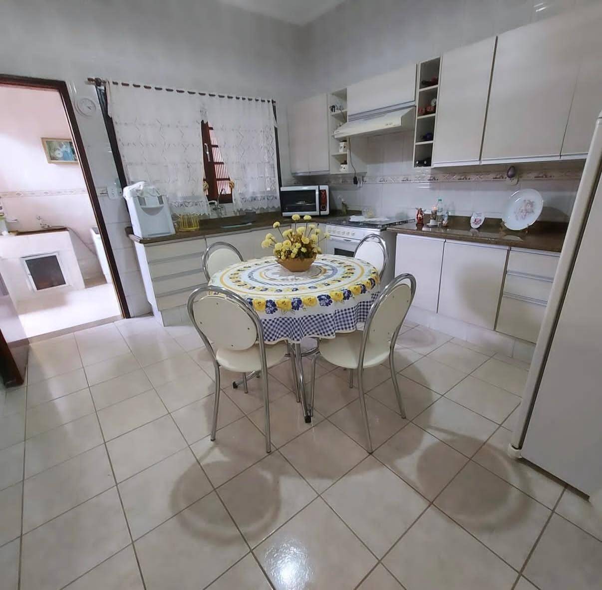 Casa, 3 quartos, 300 m² - Foto 5