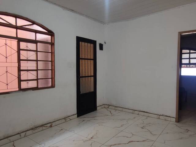 #387 - Casa para Venda em Aparecida - SP - 2