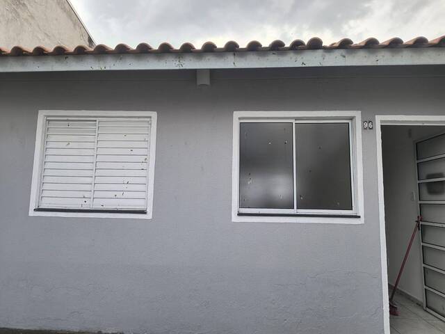 #523 - Casa para Venda em Guaratinguetá - SP