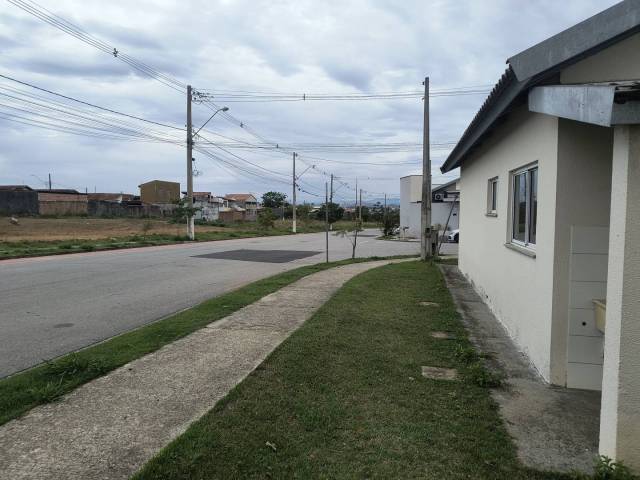 #628 - Casa para Venda em Guaratinguetá - SP
