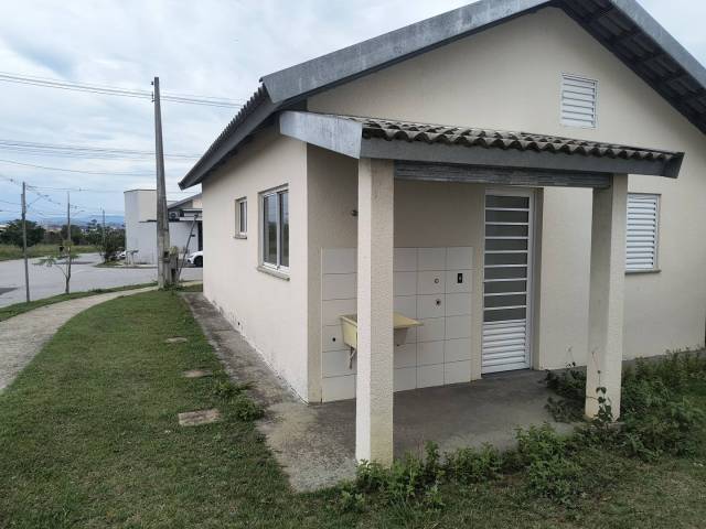#628 - Casa para Venda em Guaratinguetá - SP