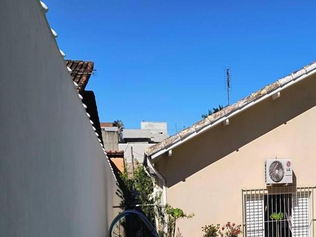 #681 - Casa para Venda em Guaratinguetá - SP - 2