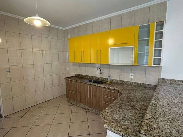#685 - Casa para Venda em Guaratinguetá - SP - 2