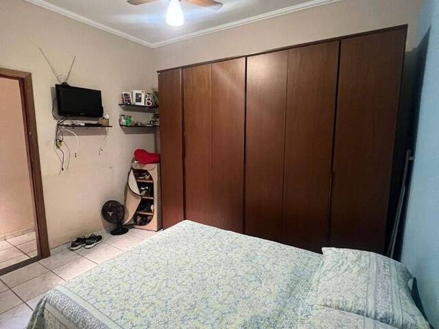 #689 - Casa para Venda em Guaratinguetá - SP - 3
