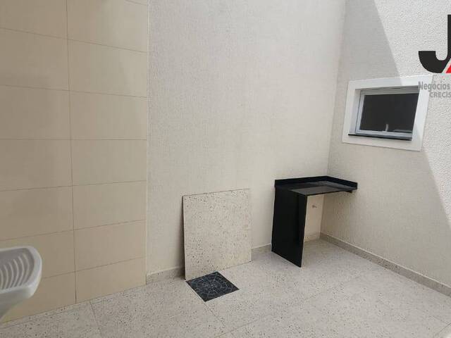 #692 - Casa para Locação em Guaratinguetá - SP - 2