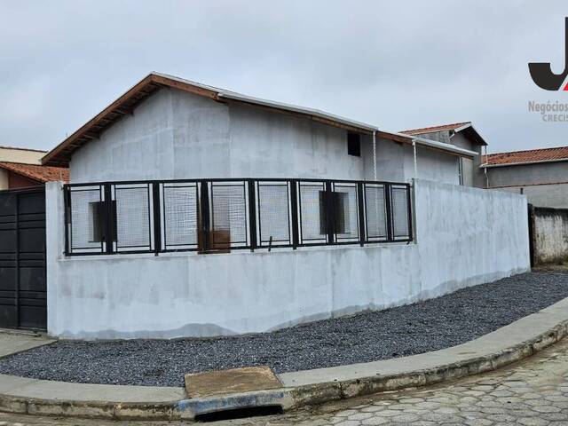 #699 - Casa para Venda em Guaratinguetá - SP - 2